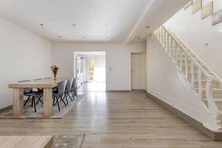 Instapklaar huis te koop in de Boomsestraat in NielIndeling:verdieping -1:- wasplaats- kelderberging- slaapkamer 1 met vloerverwarming- badkamer...