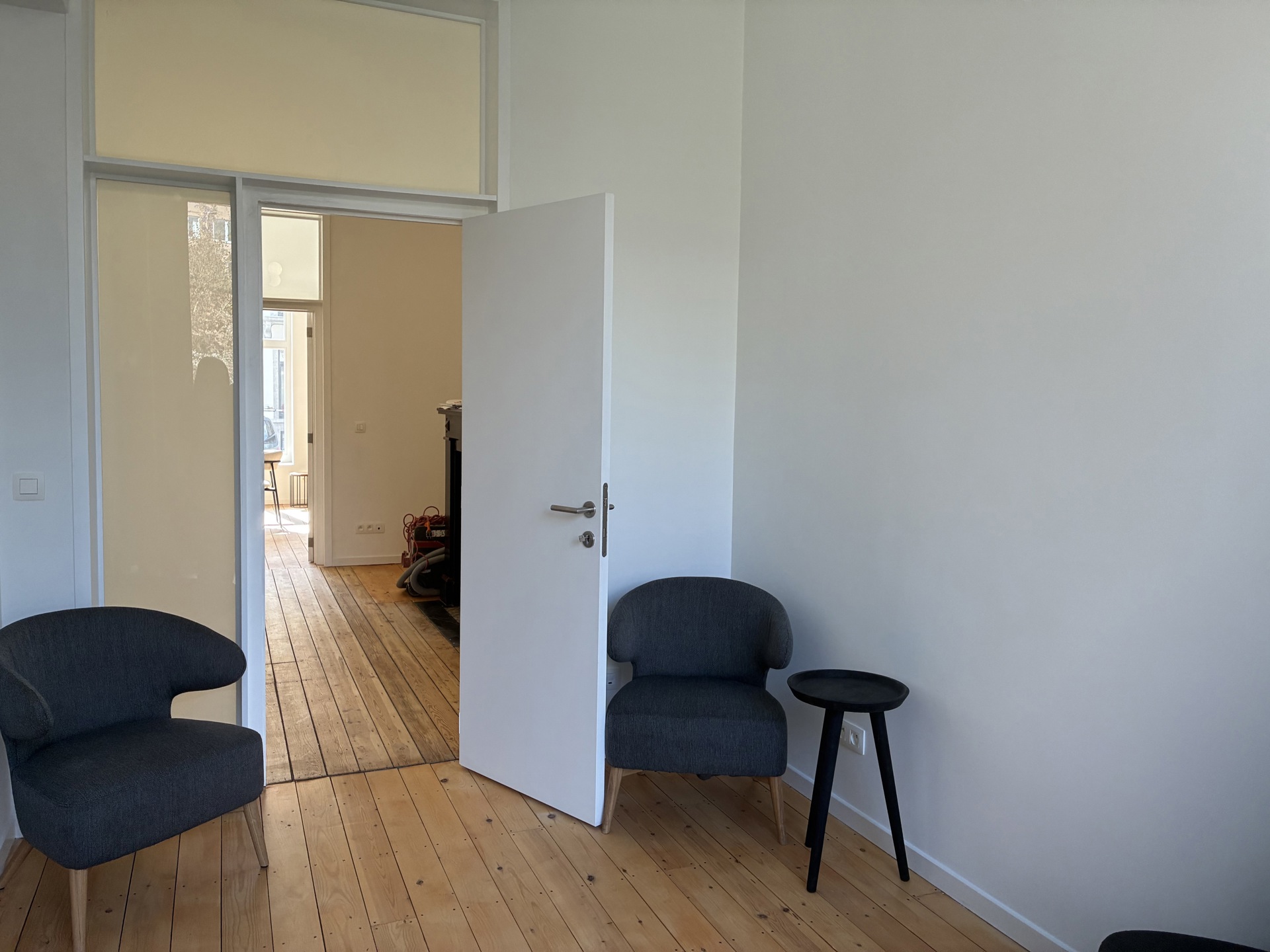 TE HUUR – 130 m² Medische Praktijkruimte in Ukkel - foto 4