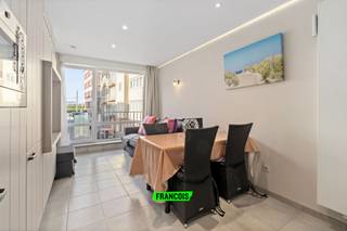 In de Jokstraat in Wenduine, op wandelafstand van het strand, het bos en het centrum, bevindt zich dit charmante tweeslaapkamerappartement.Het...