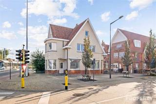 Ontdek deze prachtige klassieke villa met veel potentieel, gelegen in een geliefde en rustige buurt van Knokke-Heist, op wandelafstand van...