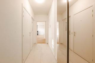 Dit UITZONDERLIJK RUIM PENTHOUSE van maar liefst 114 m² is gelegen op de HOOGSTE VERDIEPING in "Residentie Riethage" te Aalter met name in...