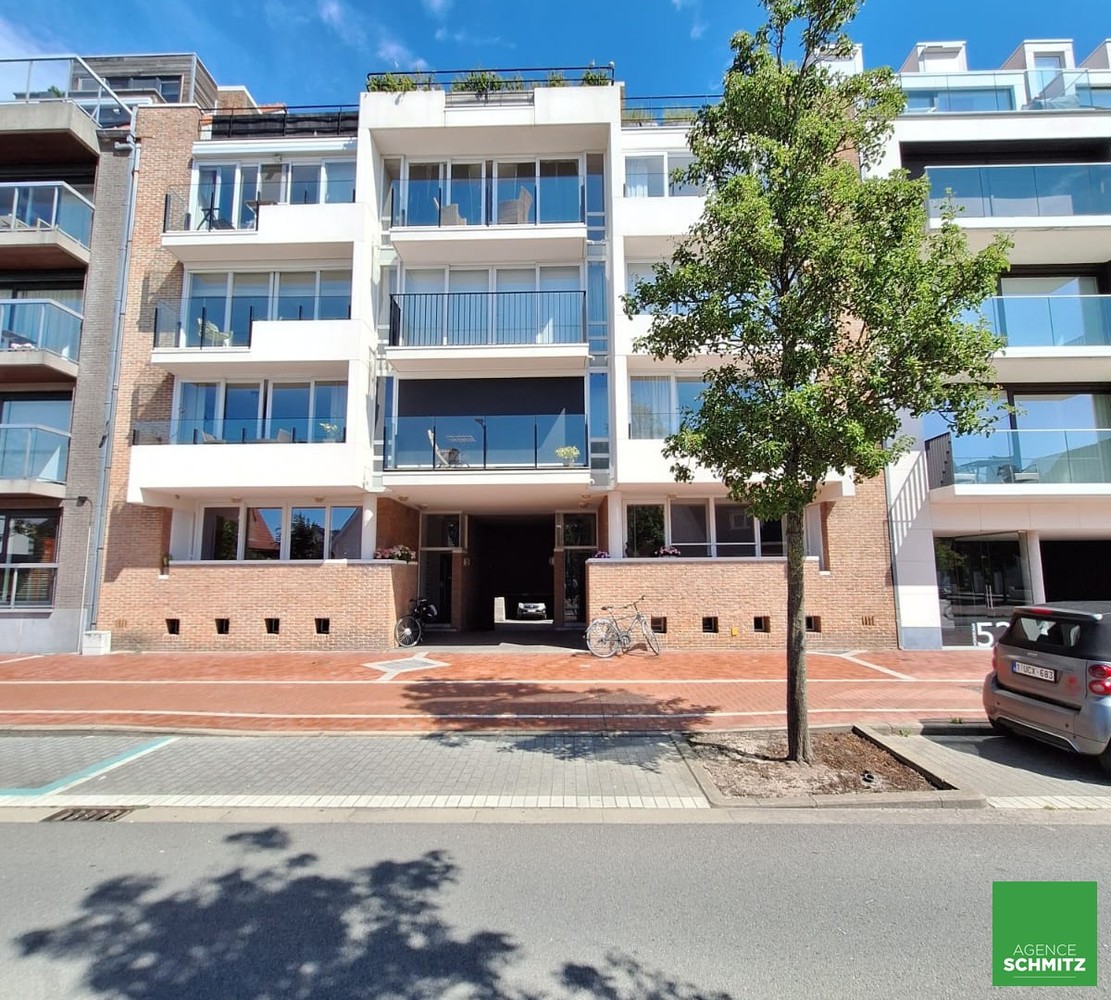 Overdekte autostandplaatsen te koop op de Koningslaan te Knokke, vlakbij het Zegemeer. - foto 1