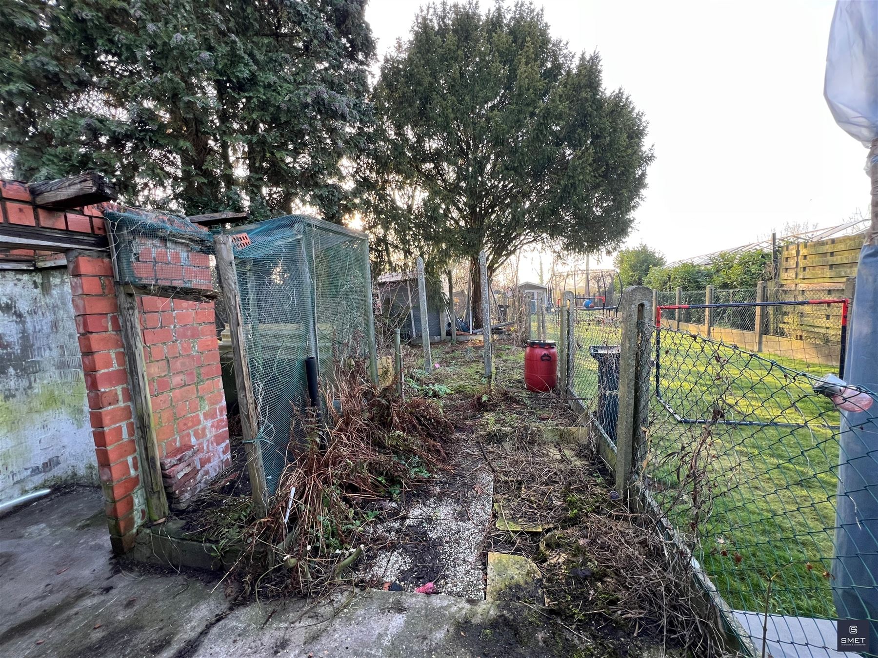 TE RENOVEREN OF TE SLOPEN WONING MET ZUIDELIJKE TUIN - foto 4