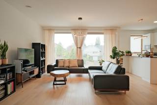 TE KOOP — RUIM LUXUEUS NIEUWBOUWAPPARTEMENT OP TOPLOCATIE IN STERREBEEK Op een uitstekende ligging op wandelafstand van het centrum van...