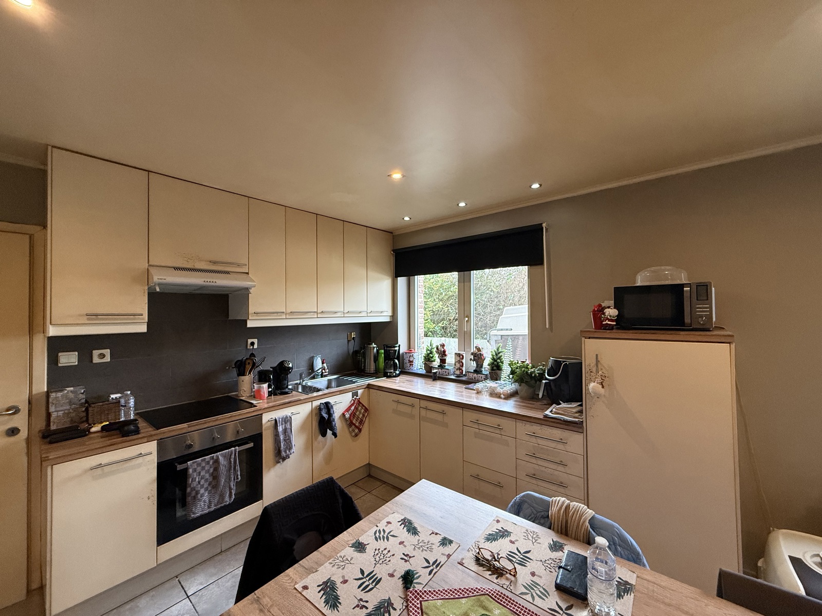 Ruime woning met 4 slaapkamers en een ruime tuin - foto 4