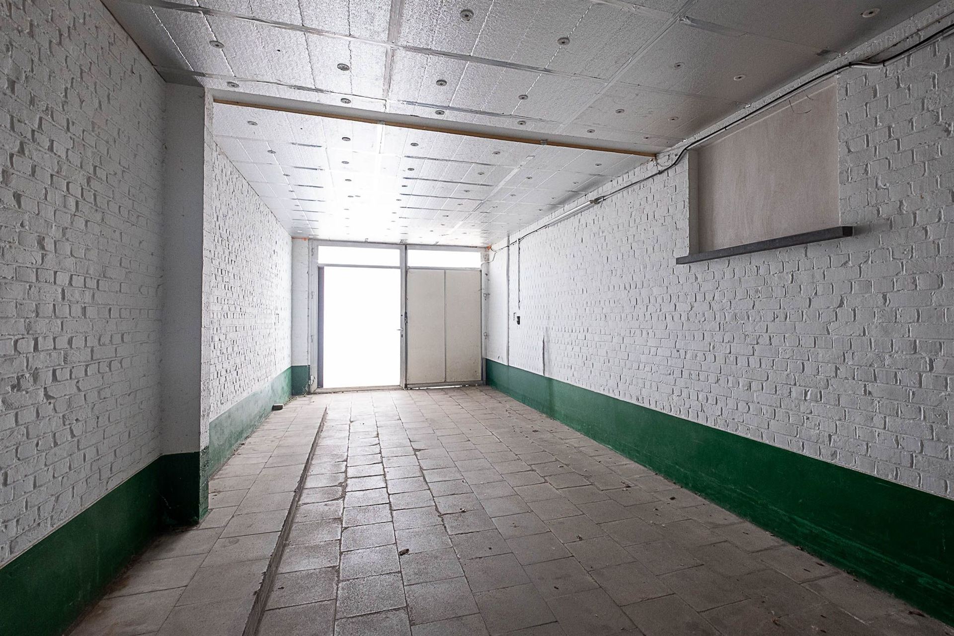 Magazijn ca. 200 m² + kantoor - foto 4