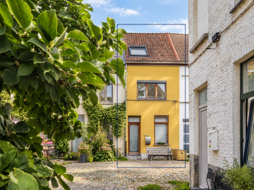 Instapklare stadswoning (EPC B) met twee slaapkamers, rustig gelegen nabij de Coupure - photo 3