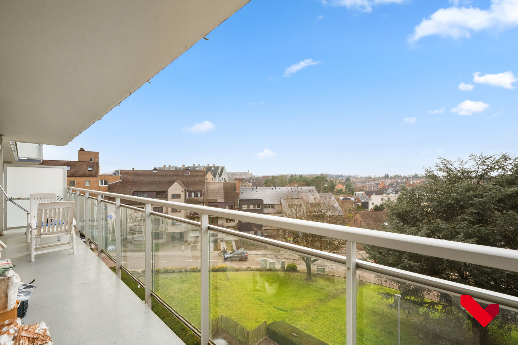 Elegant appartement met royaal terras en privéparking - foto 5