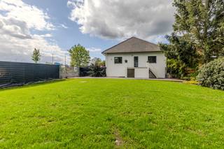 Instapklare woning op een perceel van ruim 8 are met gezellige tuin op een strategische ligging nabij alle voorzieningenGezinswoning met ruime tuin...