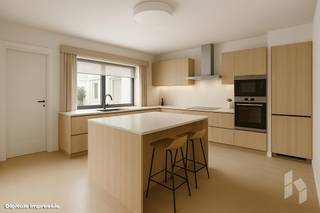 Te renoveren woning ( 152m² ) met 3 slaapkamers, een kelder en garage op een perceel van 855 m² nabij het centrum van Lommel.INDELING:Gelijkvloers:...