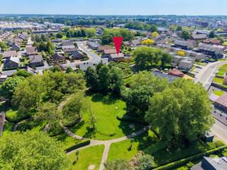 This charming open building in the district of Beek was completely renovated in 2021 and combines modern comfort with an excellent location. Thanks...