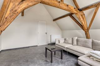 Gelegen in het historische centrum van MechelenRecent gerenoveerdReeds 100% VERHUURD (academiejaar 24-25)Gunstige locatie...