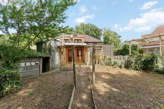 Op zoek naar een verrassend ruime woning in een rustige buurt met uitstekende verbindingsmogelijkheden? Deze gesloten bebouwing...