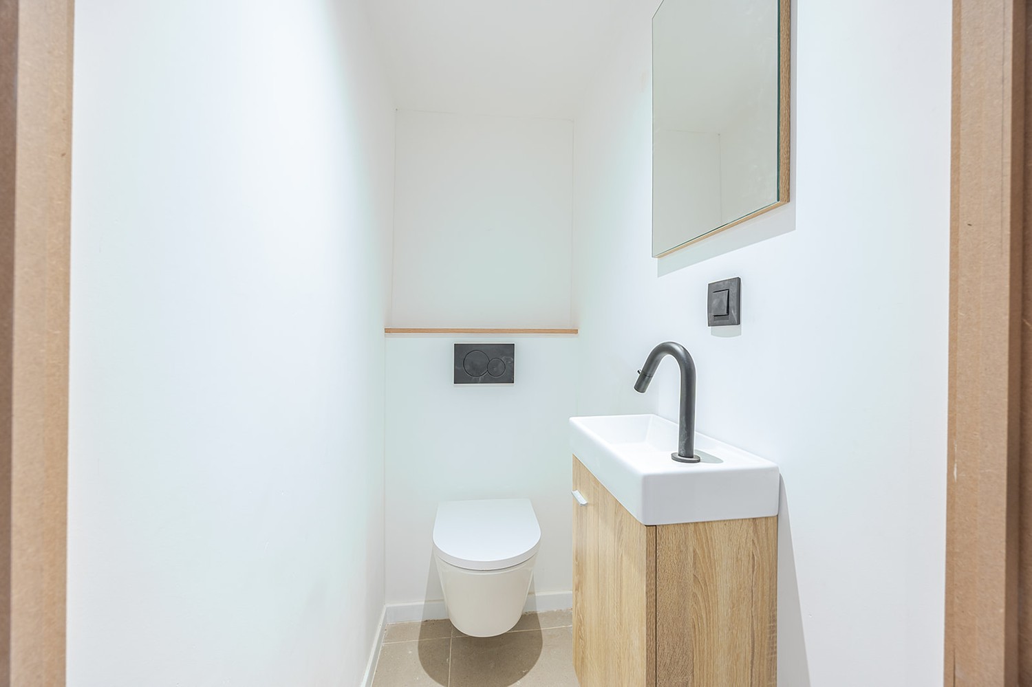 STRAK GERENOVEERDE 4 slpk-woning met TUIN én FIETSUITWEG - foto 5