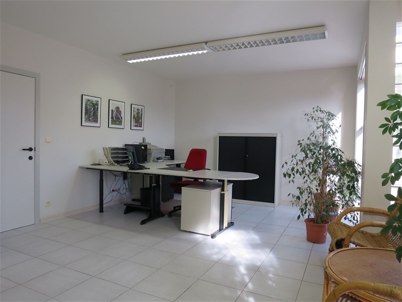 Gelijkvloerse handels/kantoorruimte,veel parkeergelegenheid. - foto 5