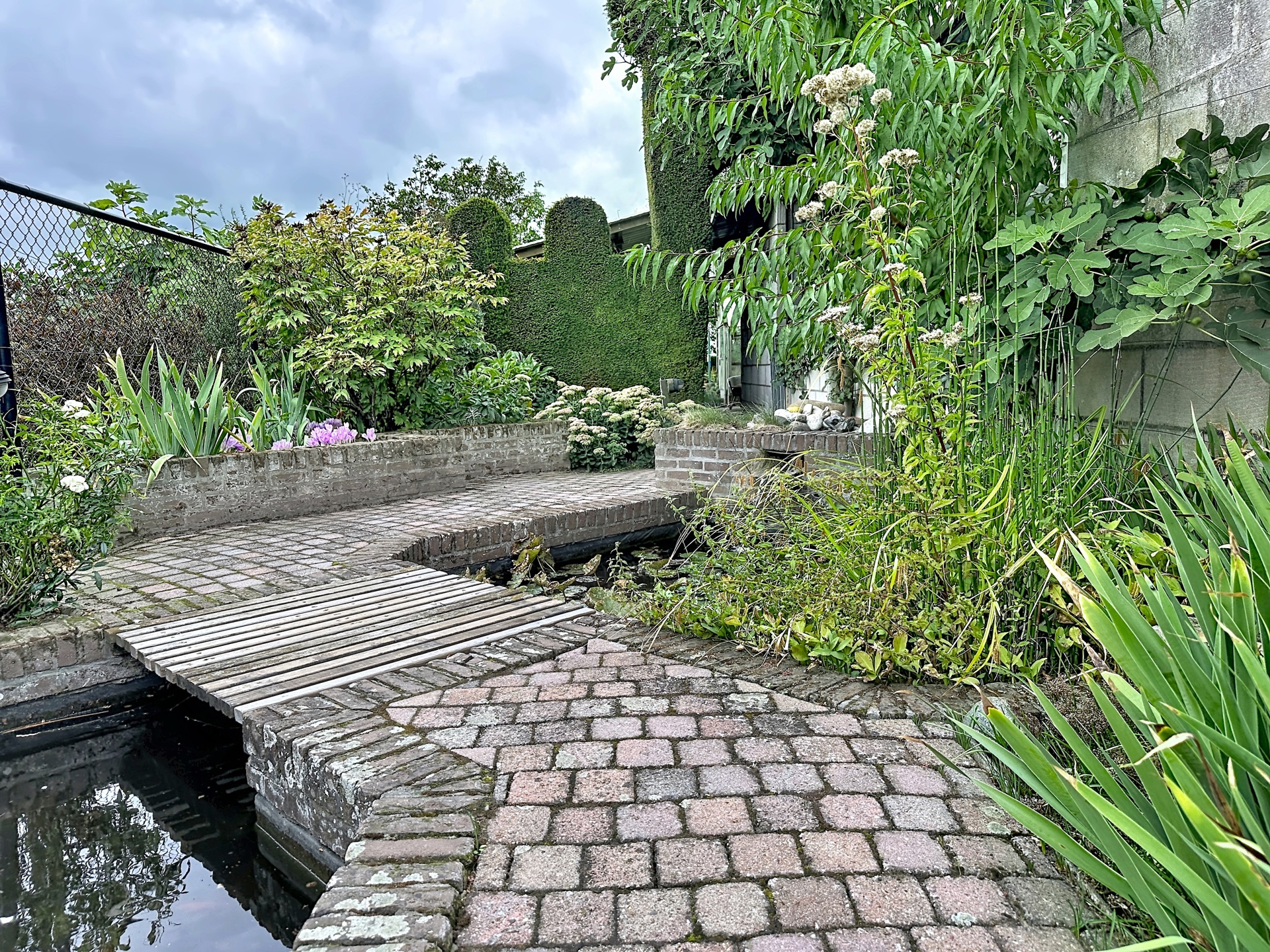 HOB OP GROOT PERCEEL MET ATELIER/WERKHUIS - foto 4