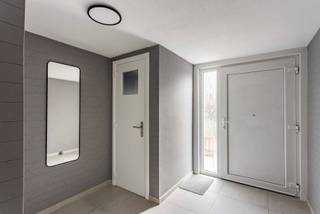 Maison bel-étage rénovée située dans un quartier calme.Cette maison bel-étage bien entretenue se trouve dans un quartier résidentiel paisible. Elle...