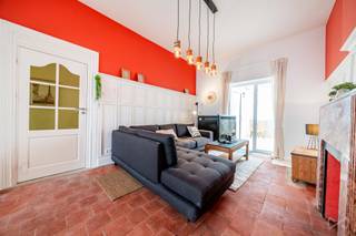 Contact : 071/15.87.87 -> charleroi@weinvest.beWe Invest Charleroi vous présente cette maison entièrement rénovée, idéalement située à Gosselies et...