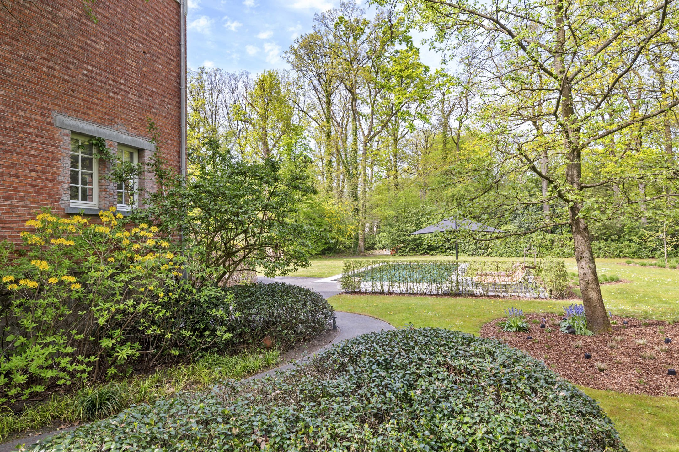 Maison à vendre à Brasschaat avec 8 chambres - photo 2