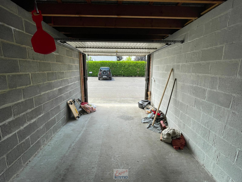 Droge, robuste garage met metalen kantelpoort - TE KOOP via EXPERT-IMMO - photo 4