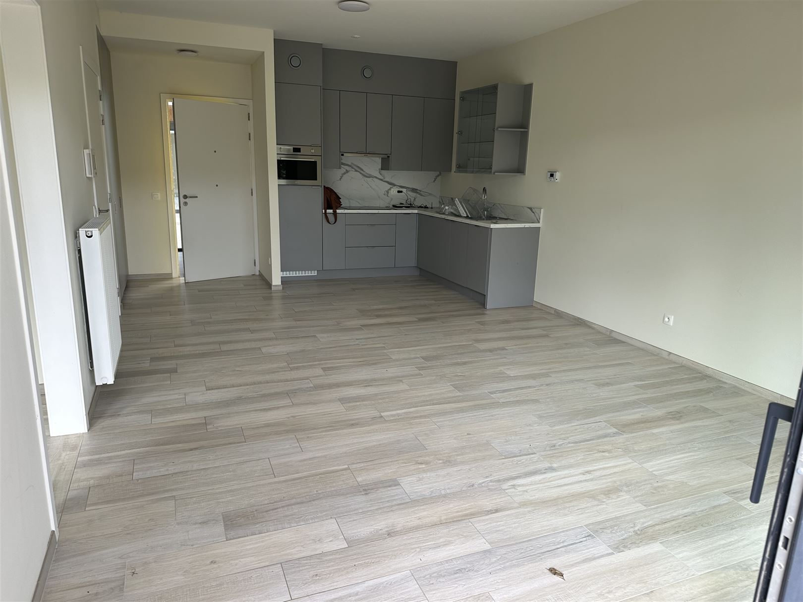 Gelijkvloers 1 slpk appartement te huur - foto 2