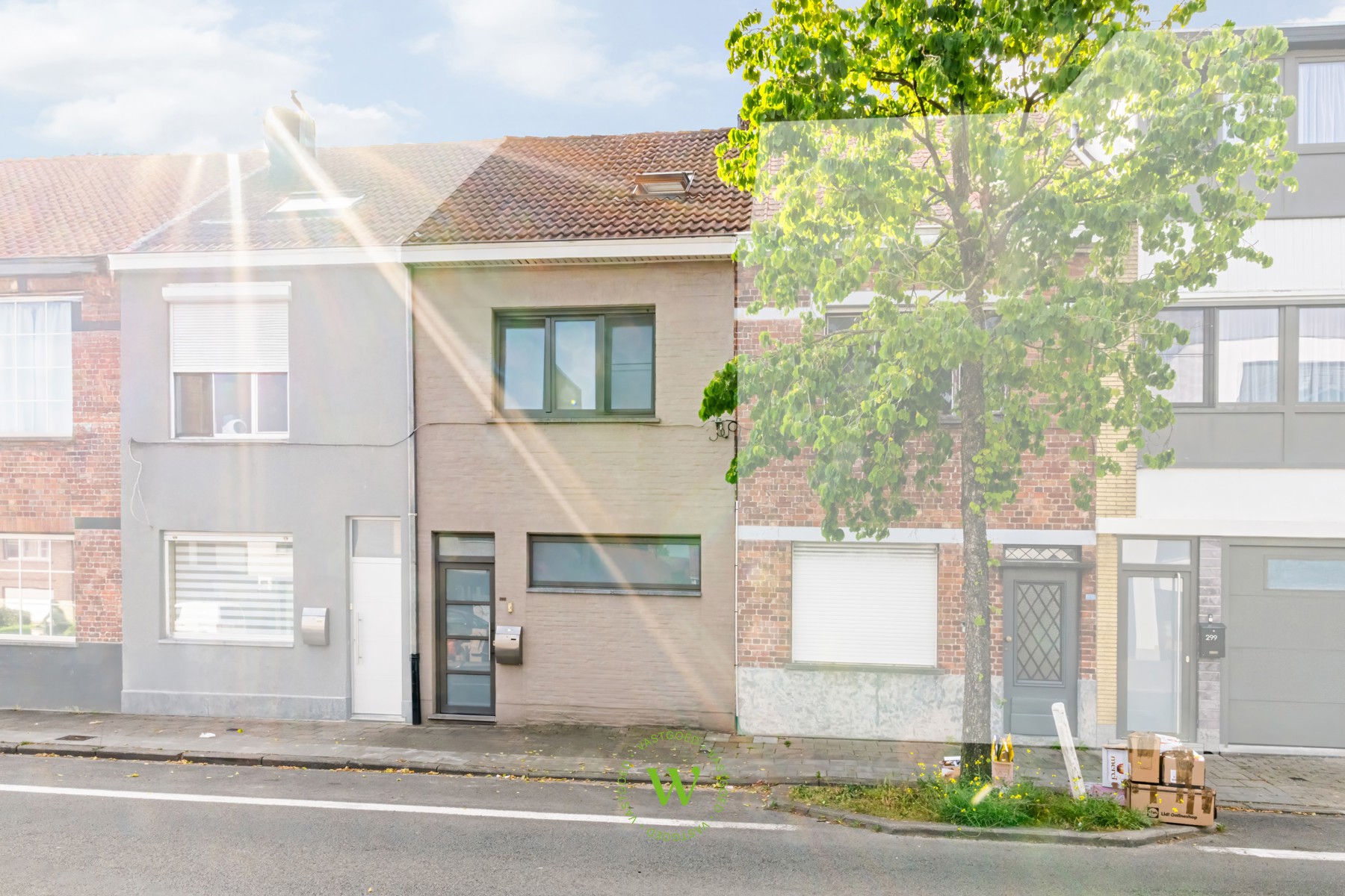 Energiezuinige gezinswoning met zonnige tuin en carport - foto 1