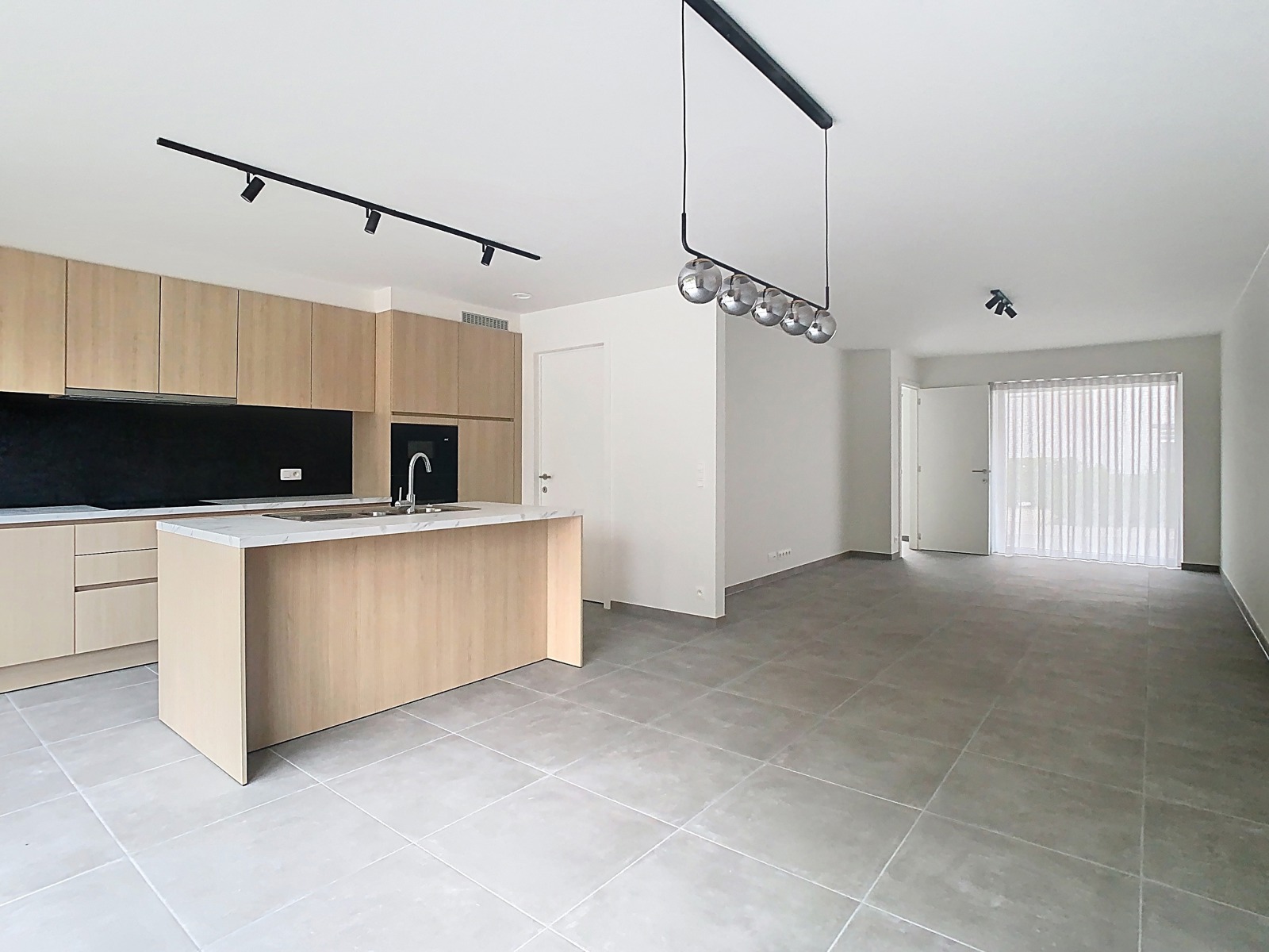 Moderne Nieuwbouwwoning (GB) met 3 SLPK, Tuin én Carport! - foto 5