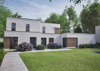 Residentie 's GRAEVENHOF is gelanceerd met de verkoop van 12 nieuwbouwwoningen:<br /><br />- 5 woningen langs de zijde Wijnegemsteenweg<br />- 4 woningen langs de zijde Dianalaan<br />- 3 woningen achteraan op het binnengebied<br /><br />De woningen hebben bewoonbare oppervlakten tussen 142m² en 252m² + privatieve tuin en terras.<br /><br />Verder zijn ze opgebouwd uit duurzame materialen en uitgerust met een verscheidenheid aan moderne, ecologische technieken, waaronder een lucht-water warmtepomp, zonnepanelen, vloerverwarming en een ventilatiesysteem. <br /><br />De architectuur is modern en stijlvol, gekenmerkt door een combinatie van een lichte gevelsteen met houten gevelbekleding en donkere, kwalitatieve aluminium ramen. <br /><br />'s GRAEVENHOF omvat zowel woningen met platte daken als woningen met hellende daken, waarbij de laatste extra inrichtbare ruimte onder het dak bieden voor bijvoorbeeld een hobbyruimte of extra kamer. <br /><br />De ligging van ’s GRAEVENHOF is ideaal: groen en rustig aan de rand van Hertenbos, nabij natuurgebieden zoals het Gravinnenbos en toch centraal.<br /><br />Prijzen vanaf € 605.000 (excl. BTW/registratie)<br /><br />Op enkele van de woningen is er een mogelijkheid om aan te kopen aan 6% BTW i.p.v. 21% BTW (vraag naar de voorwaarden).<br /><br />Verkoop onder Wet Breyne.<br /><br />Lanceringsvoorwaarde: volledig afgewerkte zolder GRATIS voor de snelle beslisser.<br /><br />Voor meer info kan u terecht op www.waterhuys.be/sgraevenhof of gelieve contact op te nemen met ons kantoor - info@waterhuys.be - www.waterhuys.be/nieuwbouwprojecten - Vg-Wp-Gvv-Gvkr-Gmo-Gworg.