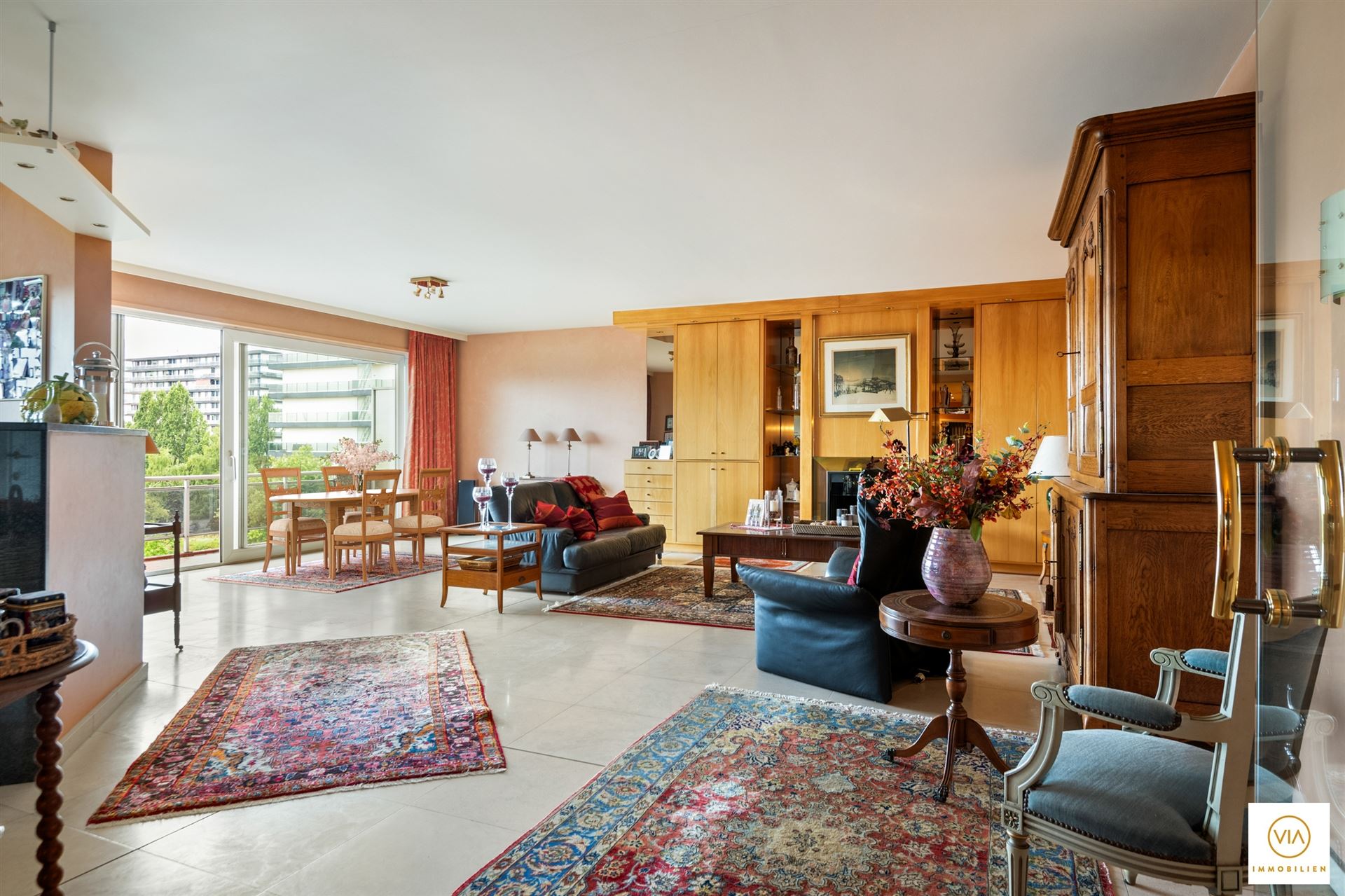 Apartment for sale in Berchem with 4 bedrooms - photo 3