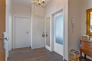 Bienvenue dans cet appartement récemment rénové (2019), situé au deuxième et dernier étage d’un petit immeuble. Ici, vous profitez d’un cadre de...