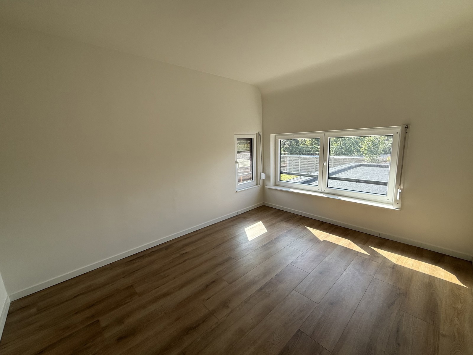 Prachtig gerenoveerde woning, rustig gelegen - foto 5