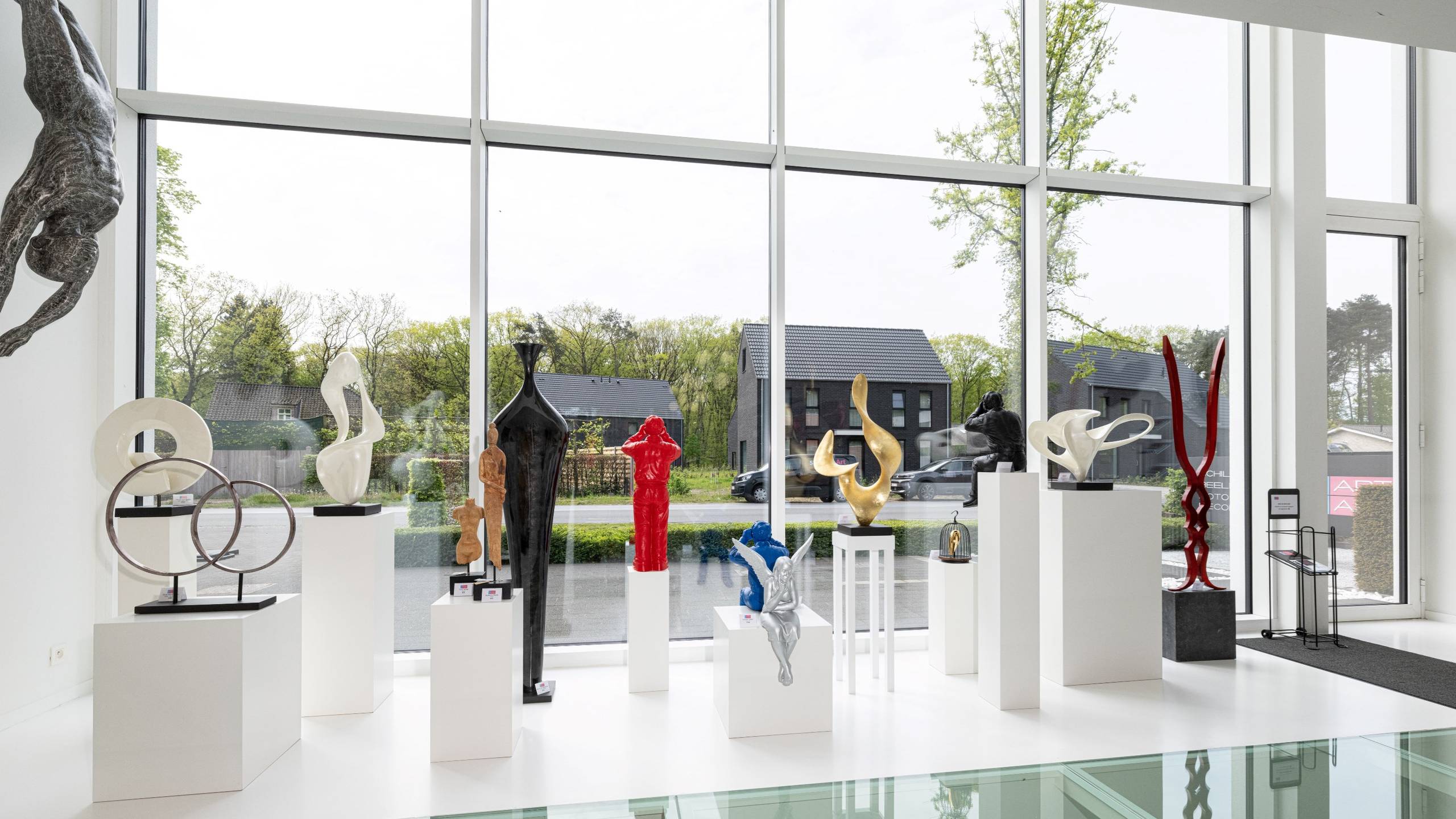 Local commercial avec appartement sur 785m² de terrain - photo 5