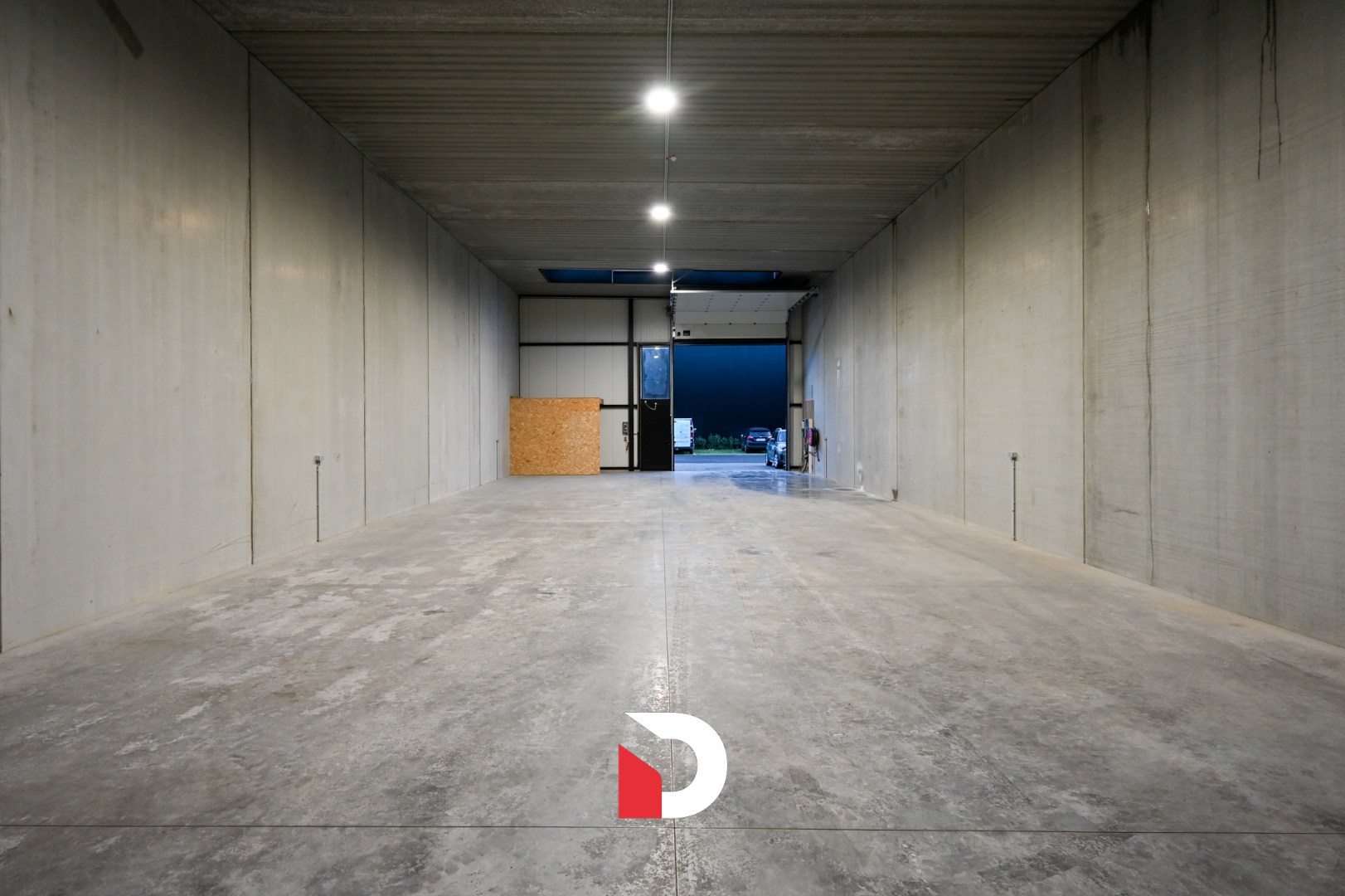 Recente KMO-unit met 2 parkeerplaatsen op toplocatie te Brugge - foto 5