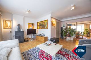 Deze goed onderhouden, maar op te frissen rijwoning biedt alles wat je nodig hebt: drie volwaardige slaapkamers, uitbreidingspotentieel op de...