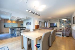 Discover this spacious and bright apartment of no less than 122 m², located on the first floor of Residence Nieuw Helmond in the vibrant centre...