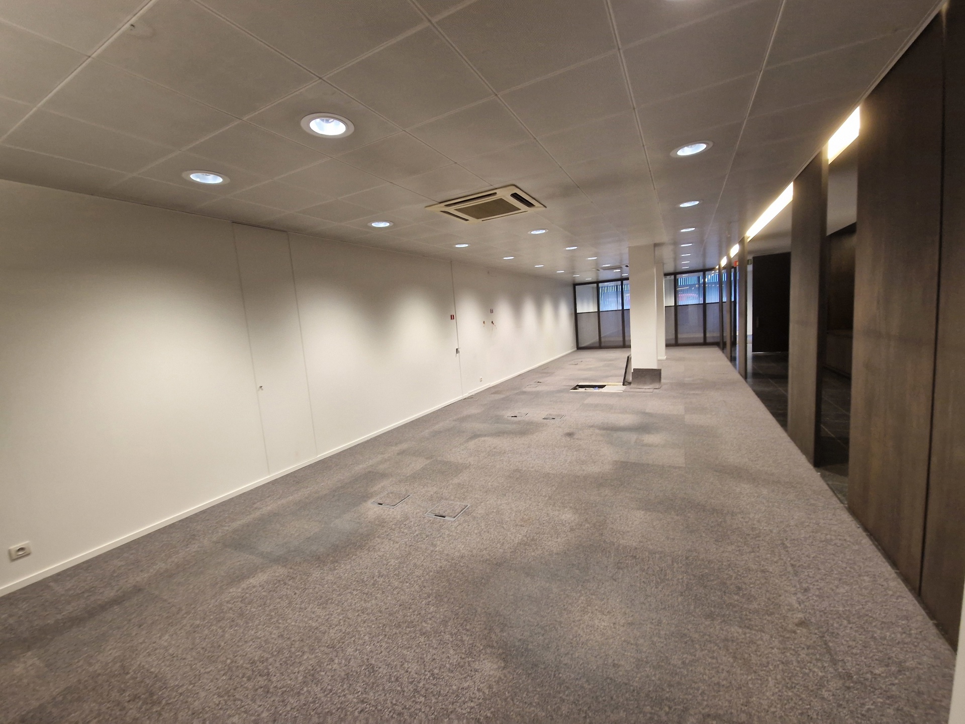 Gelijkvloers hoekpand van 664m² in de Antwerpse diamantwijk - foto 3
