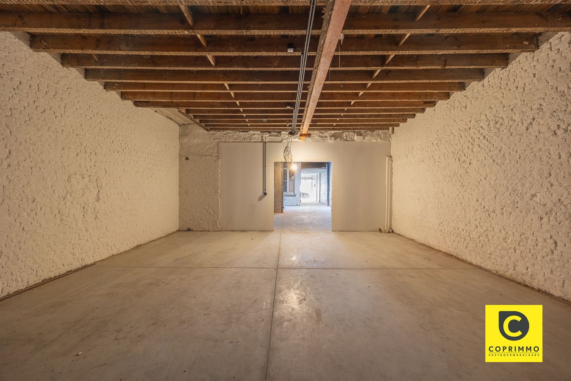 Garage - photo 4