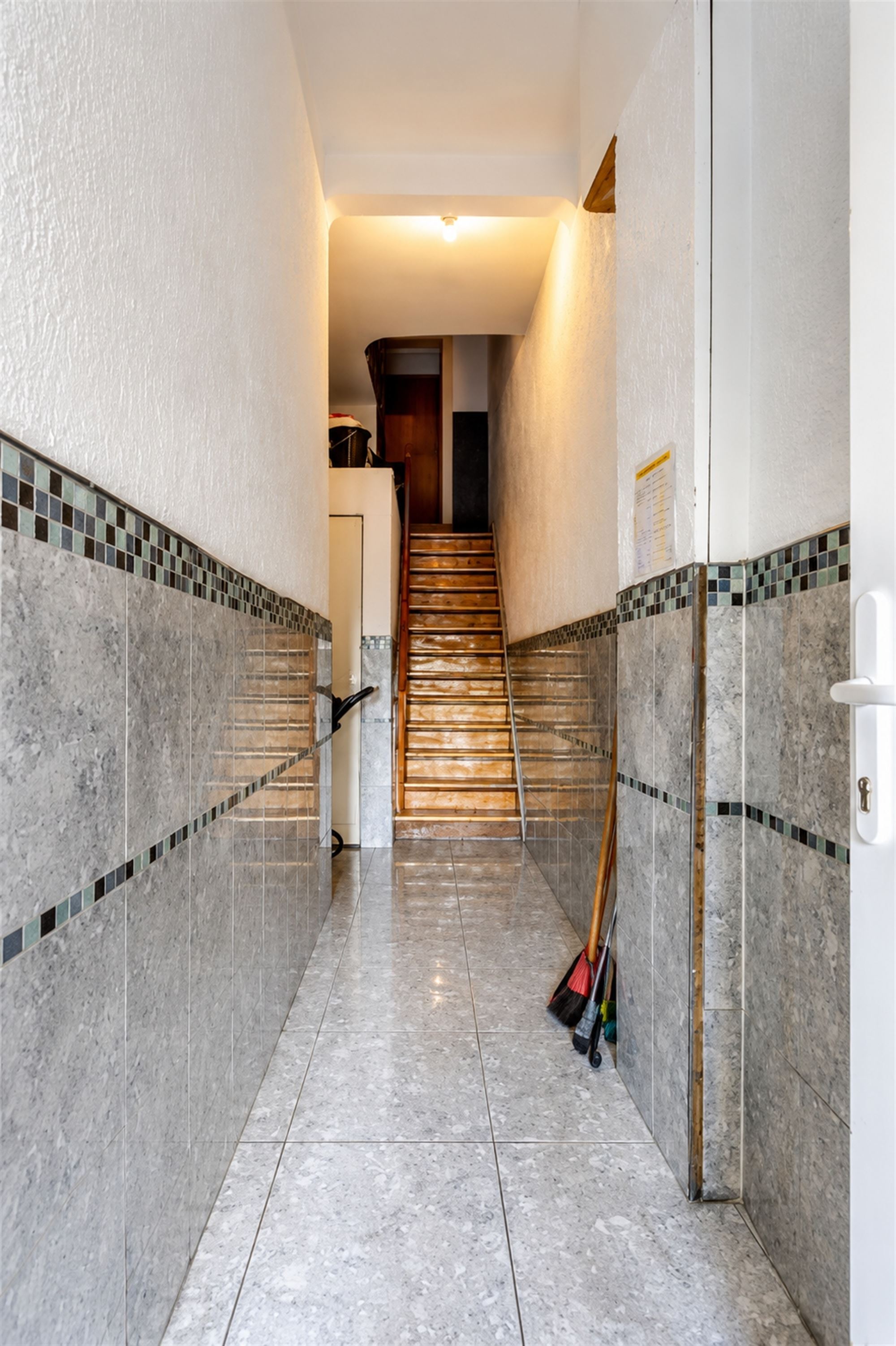 Commercial for sale in Antwerp with 3 bedrooms - photo 4