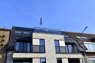 Deze prachtige penthouse appartement in Gullegem is een droom die uitkomt voor iedereen die op zoek is naar luxe en comfort. Gelegen op de...