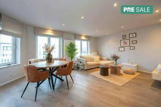 Op een steenworp van de jachthaven in Blankenberge vinden we dit instapklare appartement te koop. Het appartement onderscheidt zich direct door...