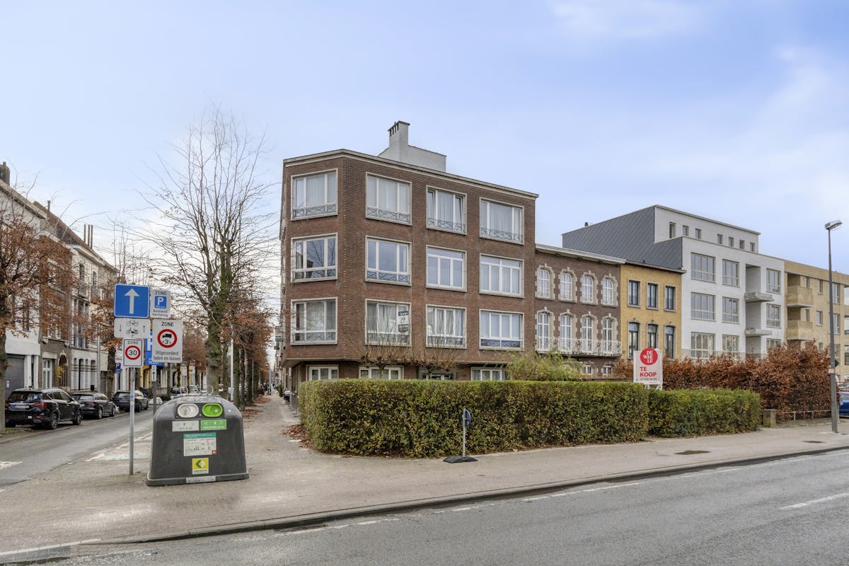 Renovated ground floor apartment for sale in Merksem - photo 2