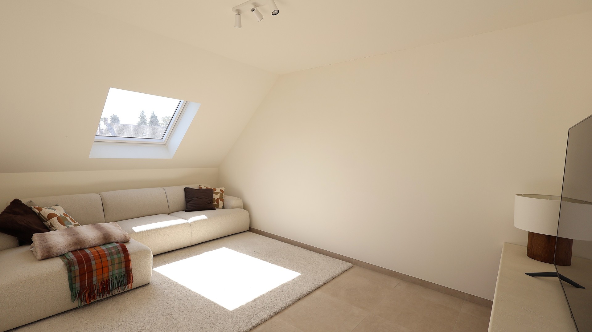 Apartment for rent in Roeselare with 2 bedrooms - photo 4