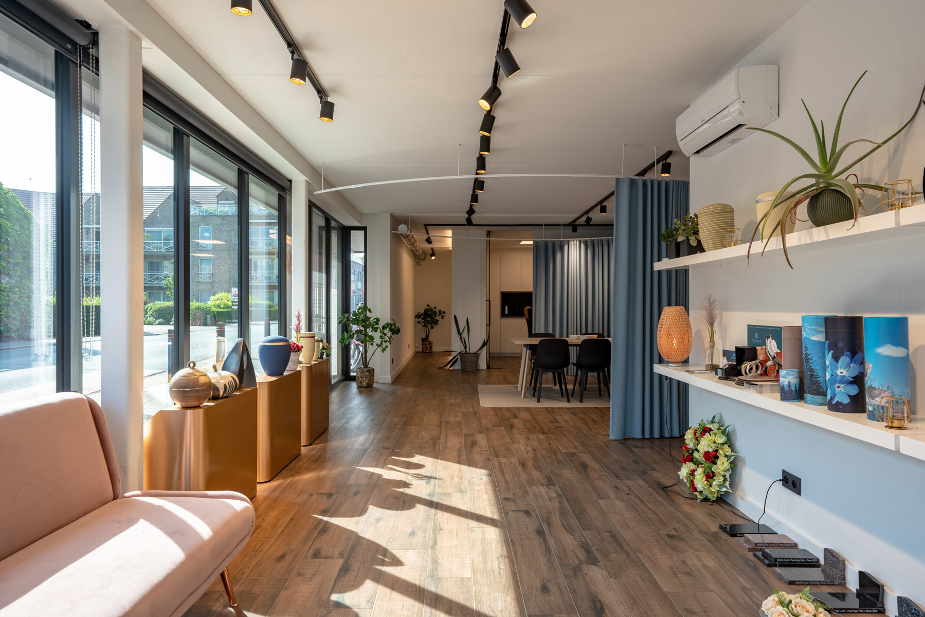 Commercial à louer à Stabroek - photo 2