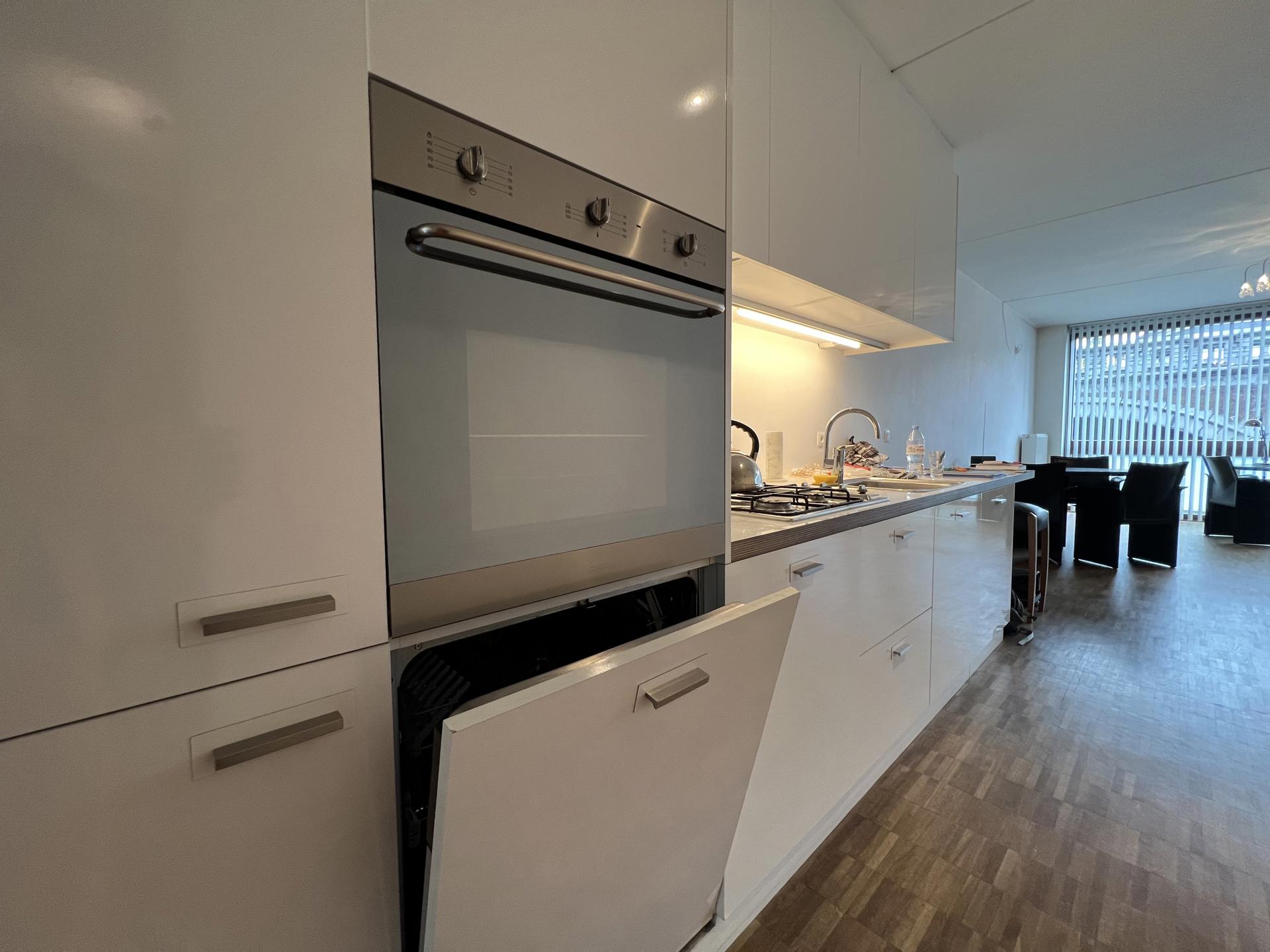 Uniek appartement met terras en tuin - foto 5