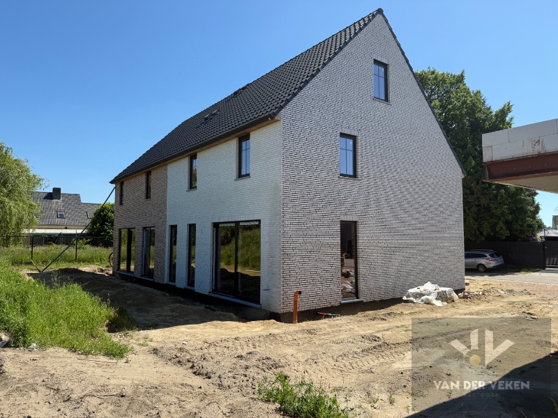 House for sale in Diepenbeek with 4 bedrooms - photo 4