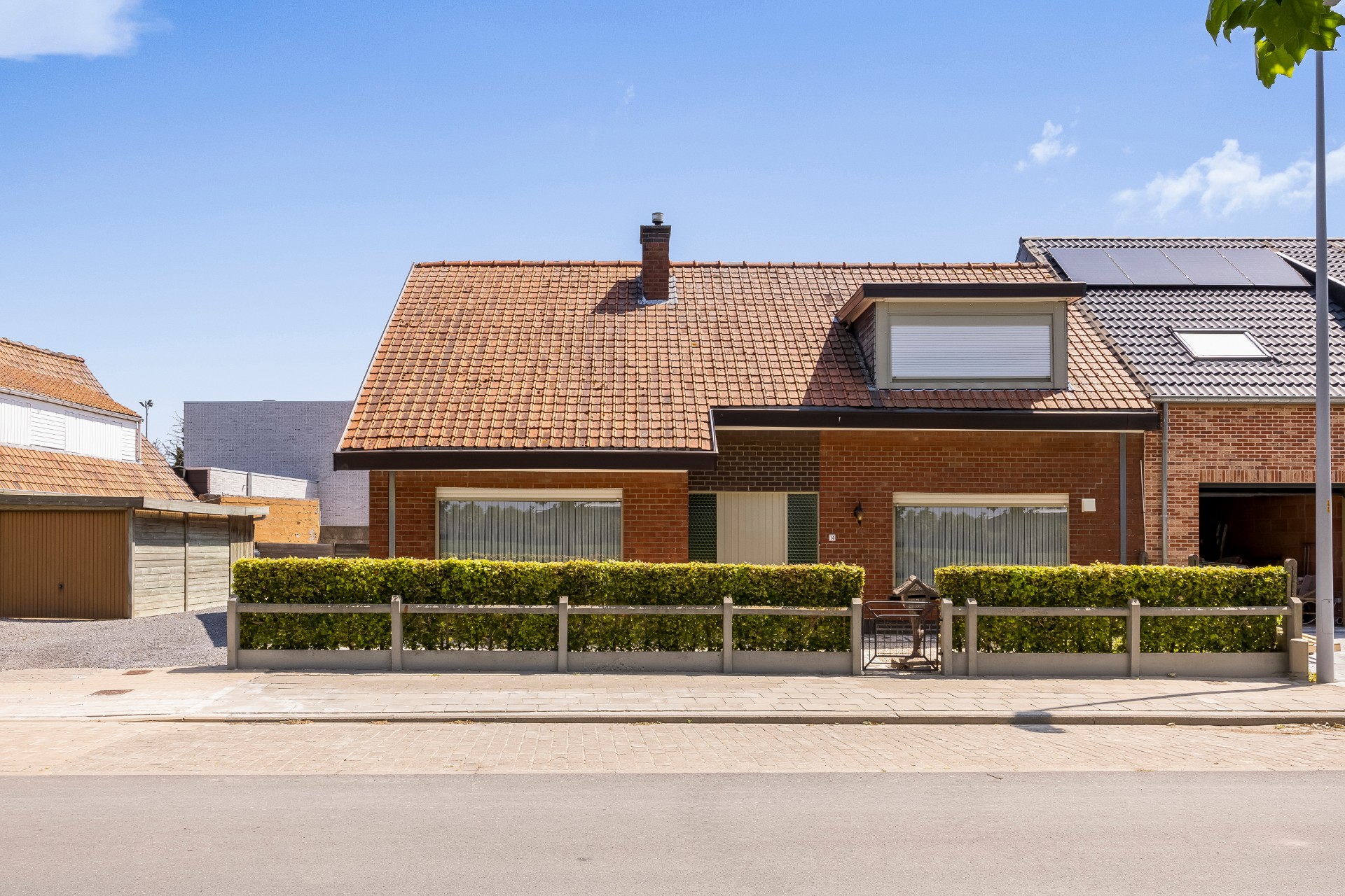 Te renoveren HOB met bijgebouw - photo 1