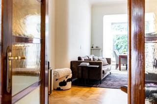 Prachtige art-decowoning in de gegeerde Pulhof-wijk. Authentiek, stijlvol en comfortabel. Verscholen in een rustige, lommerrijke laan in de gegeerde...