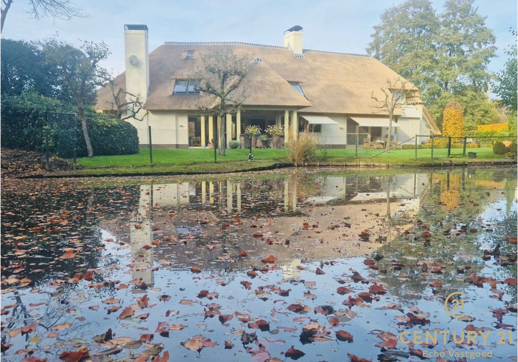 Ruime, charmante villa op royaal perceel met zwembad - foto 4