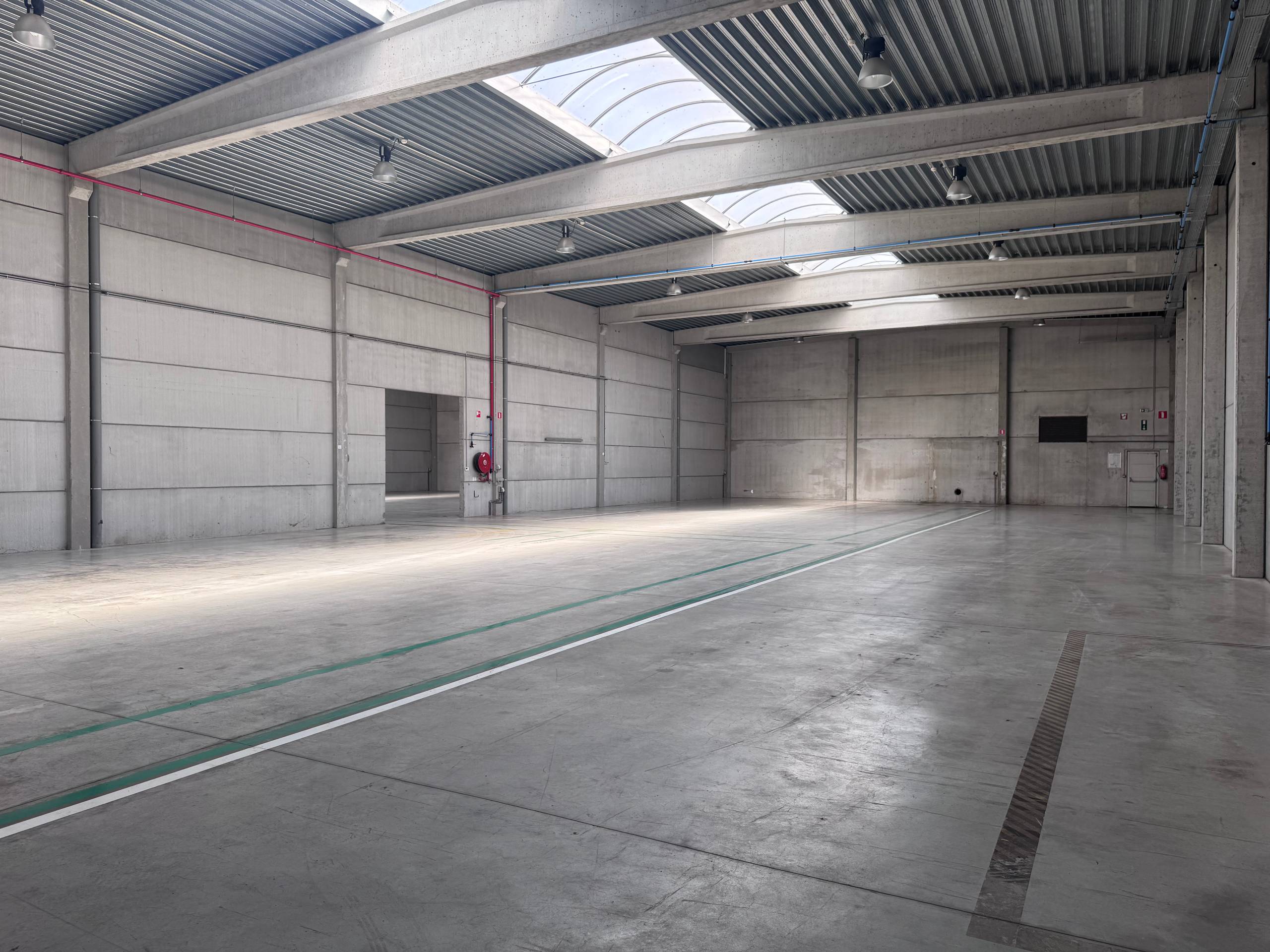 Magazijnruimte van 755 m² op absolute toplocatie vlakbij E17 - photo 5