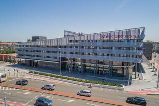 Bcity is een uniek woonconcept, o.a.dankzij het prachtige panoramisch zicht op het bekendste plein van Blankenberge. Architect Marc Corbiau...